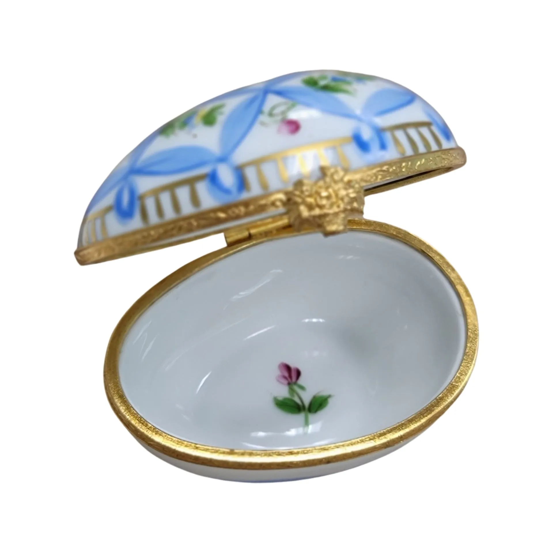 Blue Ribbon Egg