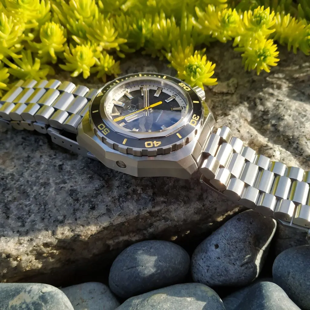 Zelos Hammerhead 2 1000M Steel Forged&nbsp;Carbon Display&nbsp;Model
